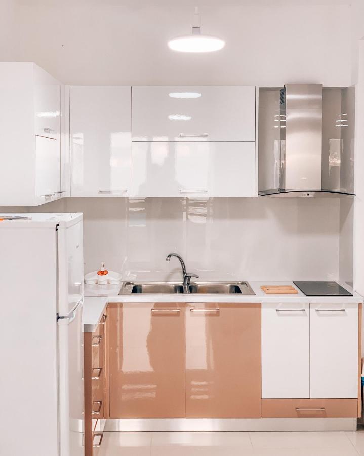 Aqua Holiday Apartments Влёра Экстерьер фото