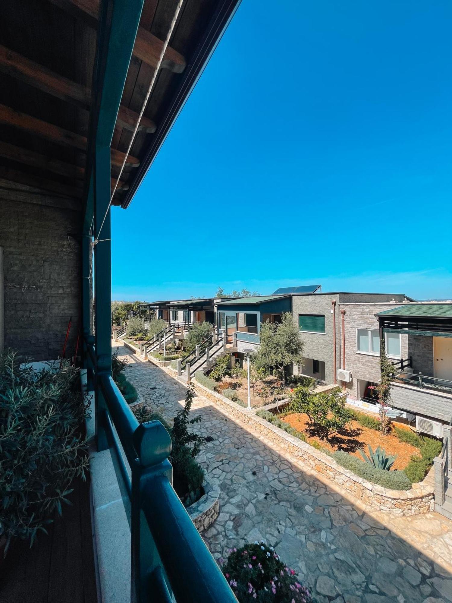 Aqua Holiday Apartments Влёра Экстерьер фото